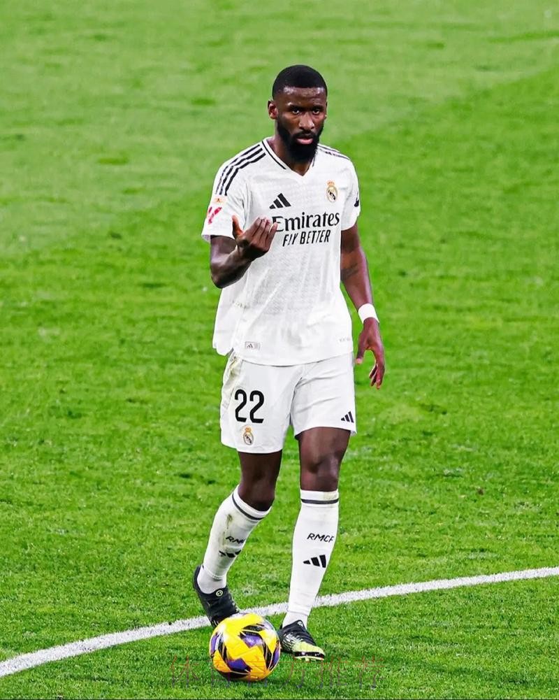 马卡:阿拉巴恢复部分合练 吕迪格若康复欧冠将首发 马卡:阿拉巴恢复部分合练 吕迪格若康复欧冠将首发